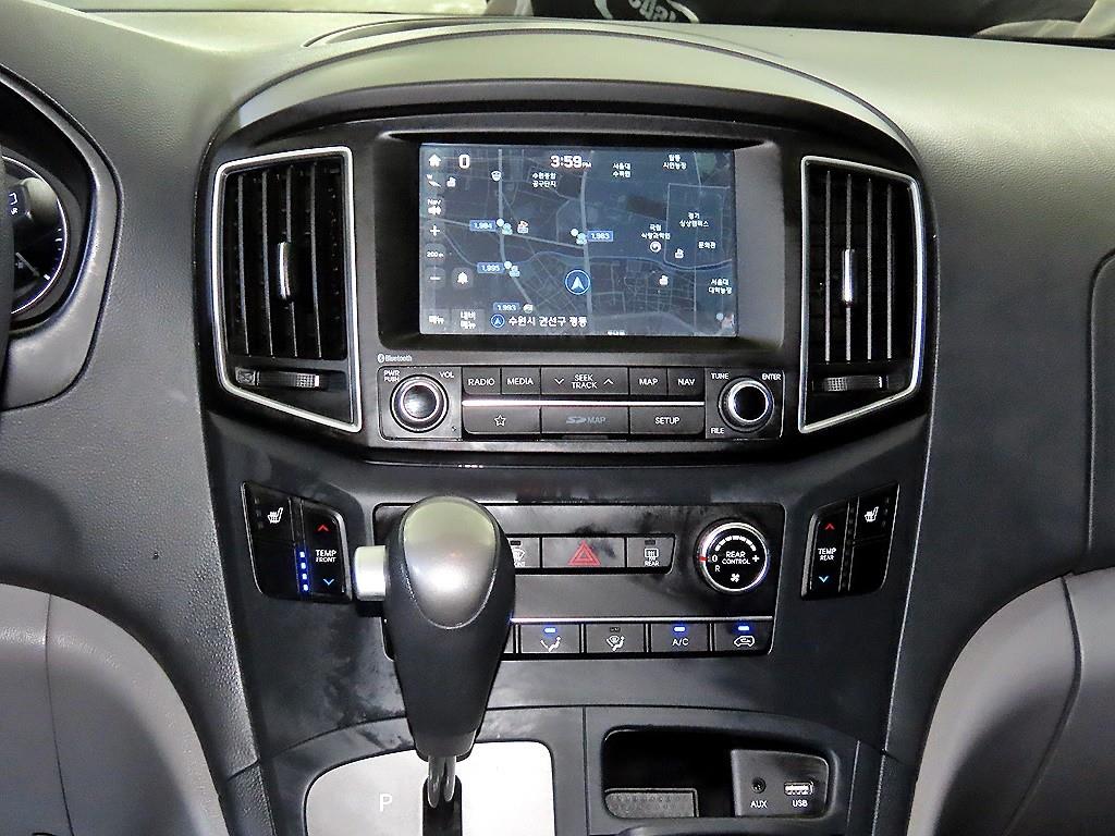 HYUNDAI Starex - Vista 11