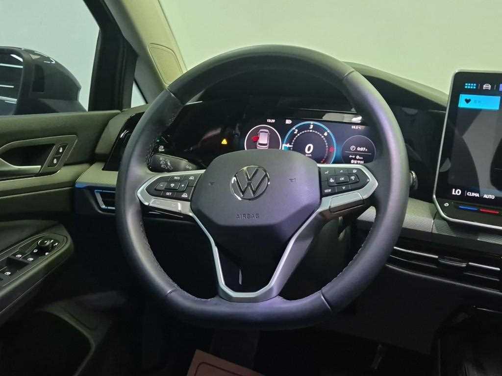 Volkswagen Golf - Vista 9