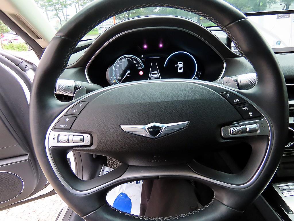 Genesis G80 - Vista 8
