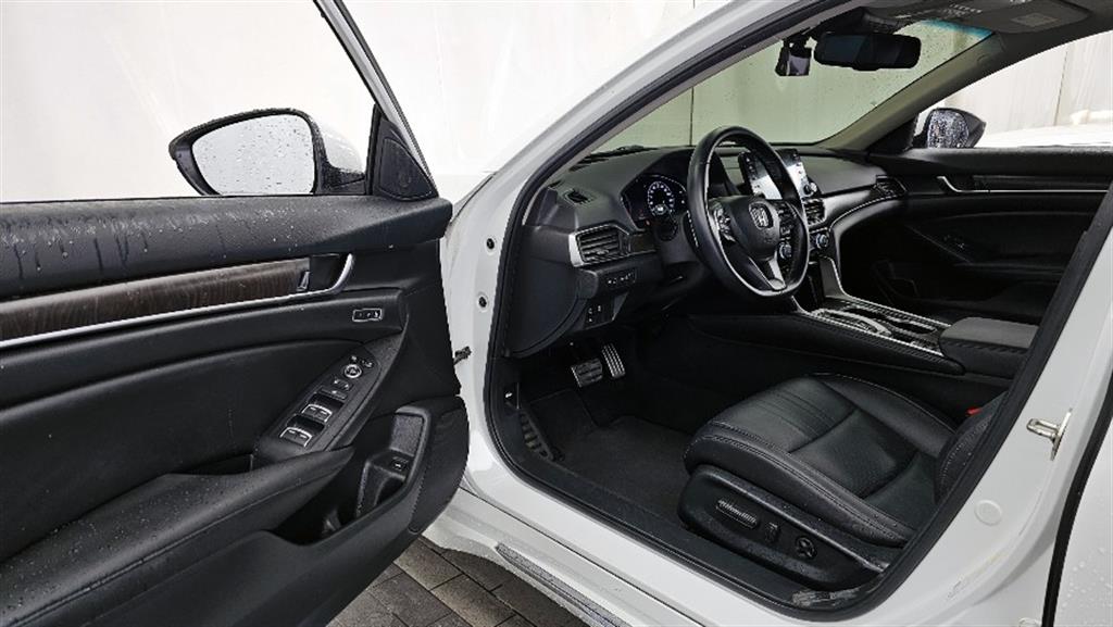 Honda Accord - Vista 11