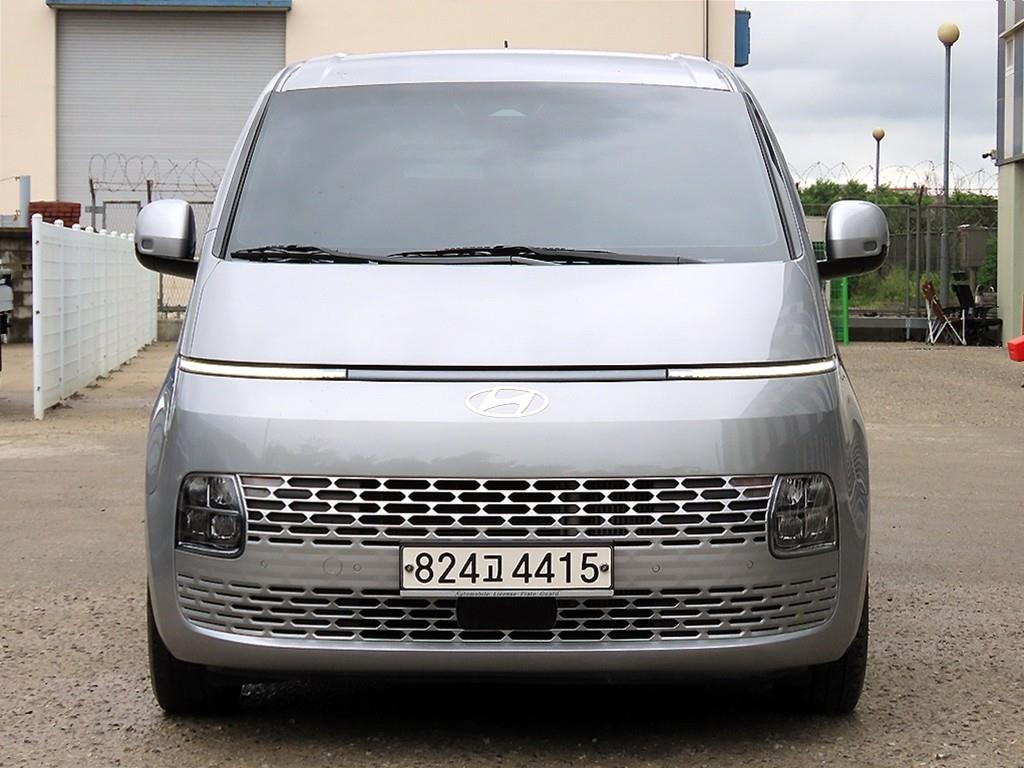 HYUNDAI Staria 2025 Plateado - Importación desde Corea - HF Imports Iquique - Foto 1