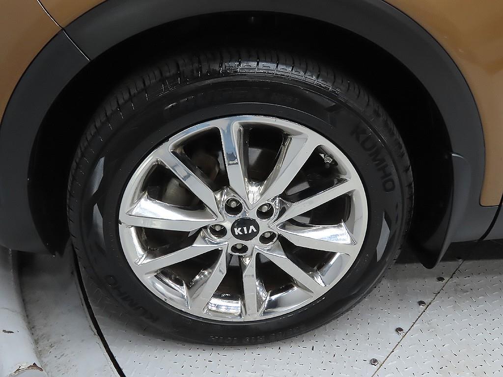 KIA Sorento - Vista 9