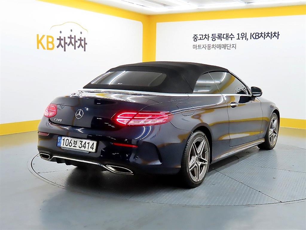 Mercedes Benz C Class - Vista 4