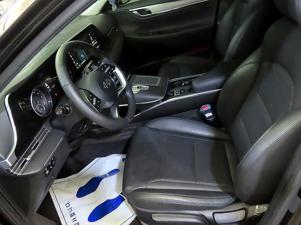 HYUNDAI Grandeur - Vista 6
