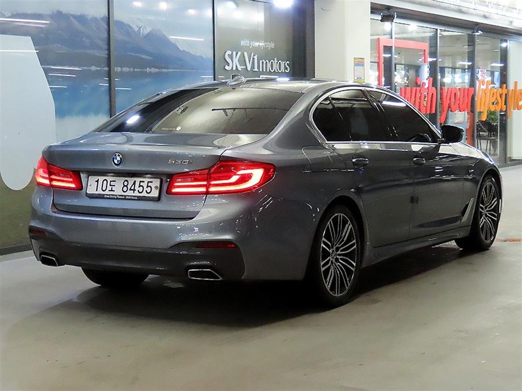 BMW 5 Series - Vista 4