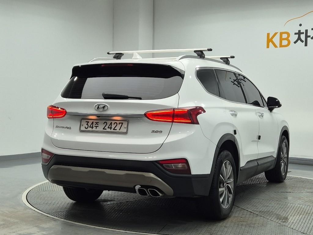 HYUNDAI Santa Fe - Vista 3