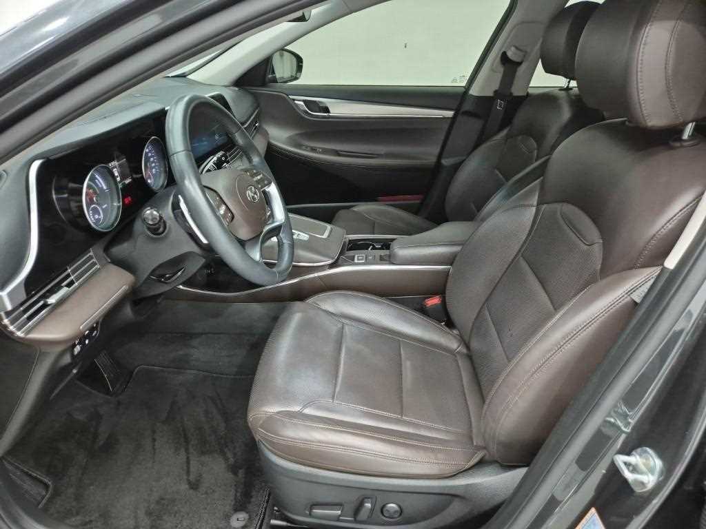 HYUNDAI Grandeur - Vista 11