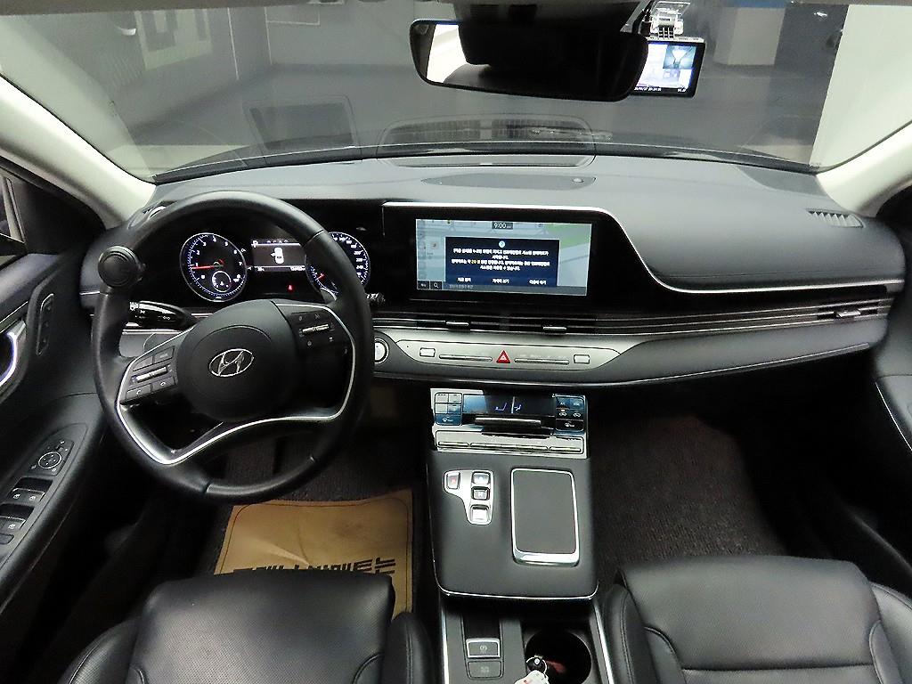 HYUNDAI Grandeur - Vista 8