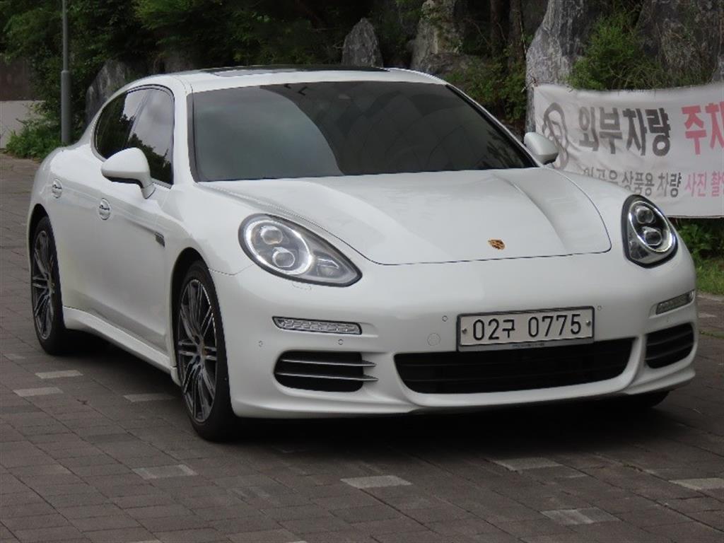 Porsche Panamera - Vista 3