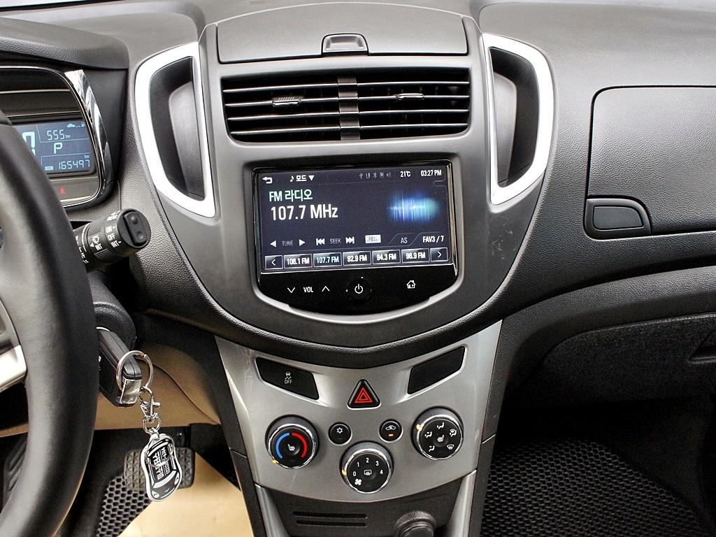 Chevrolet Trax 2016 Negro - Importación desde Corea - HF Imports Iquique - Foto 10