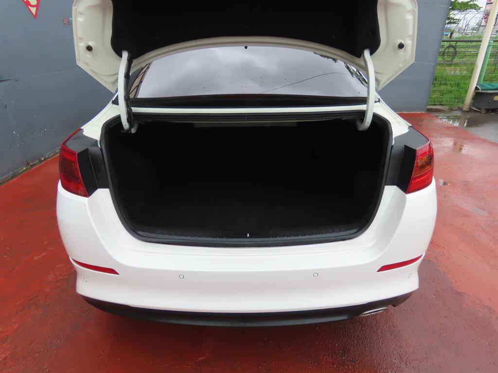 KIA K5 - Vista 9