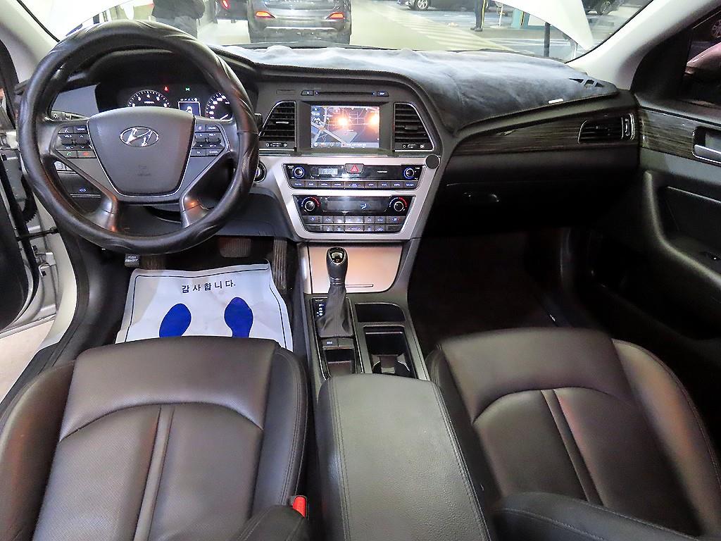 HYUNDAI Sonata - Vista 10