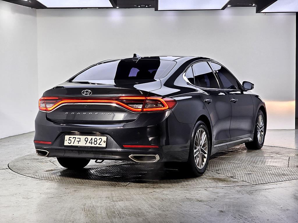 HYUNDAI Grandeur - Vista 4