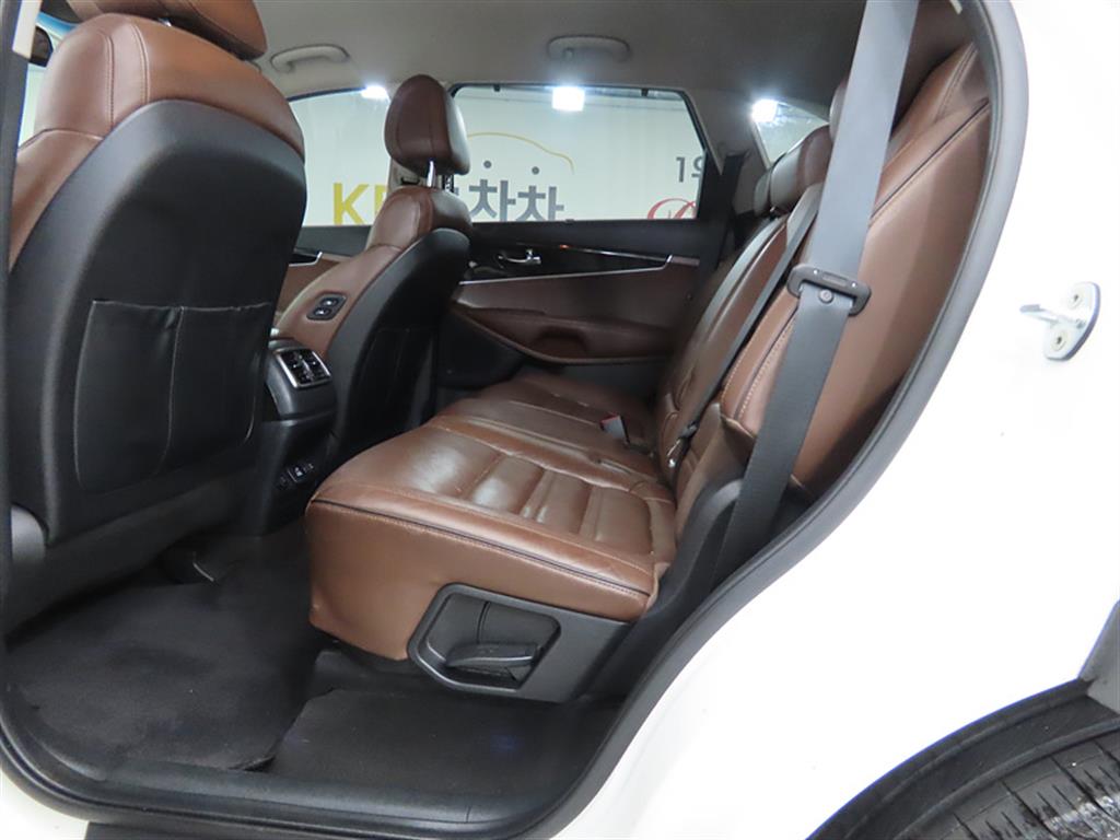 KIA Sorento - Vista 6