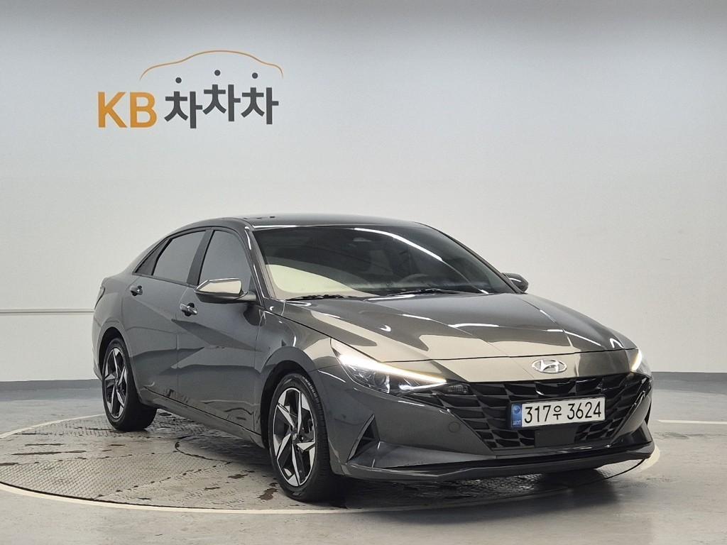 HYUNDAI Avante - Vista 4
