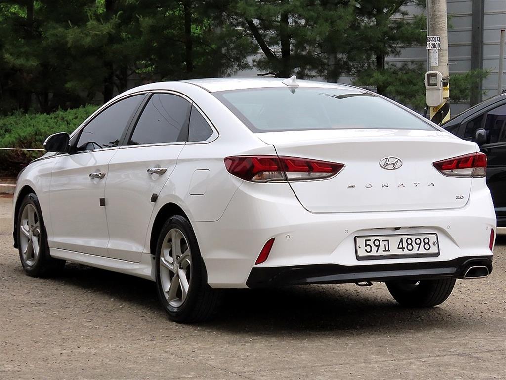 HYUNDAI Sonata - Vista 3