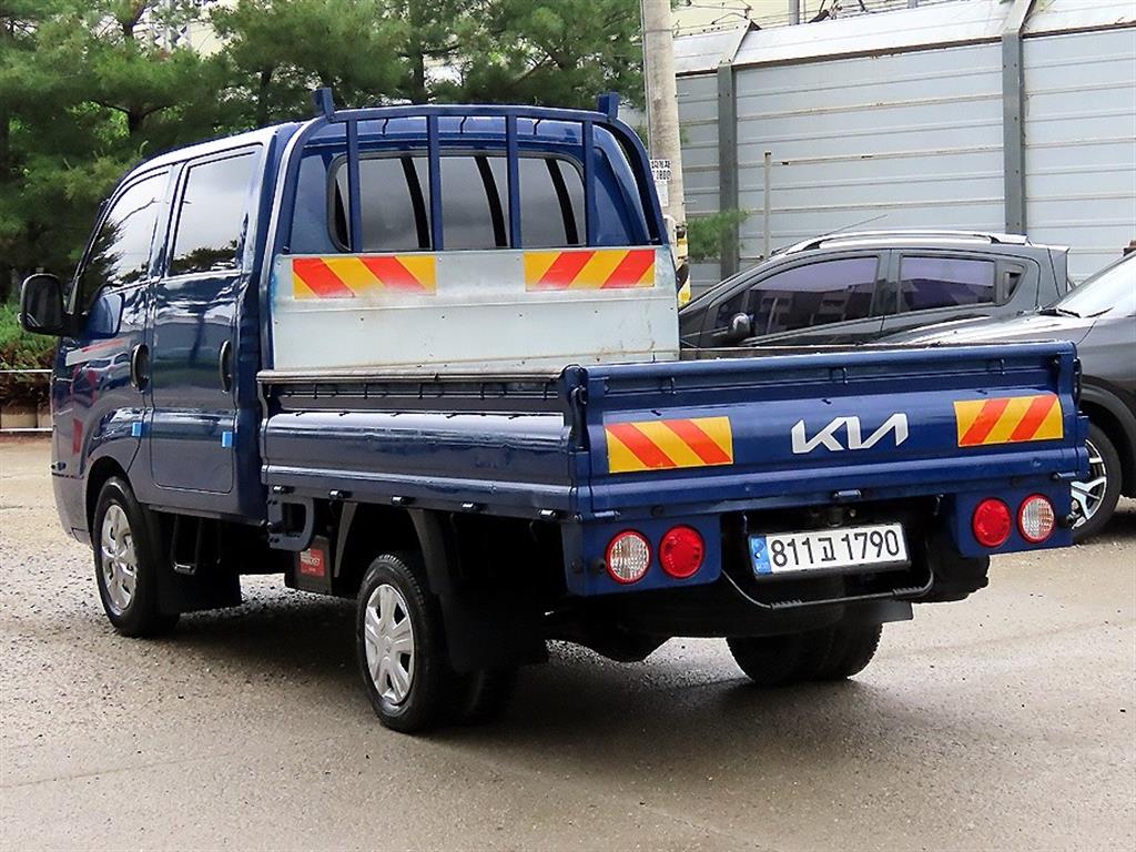 Small Truck Cargo (small) - Vista 3
