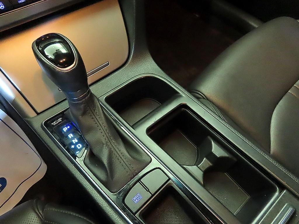 HYUNDAI Sonata - Vista 12