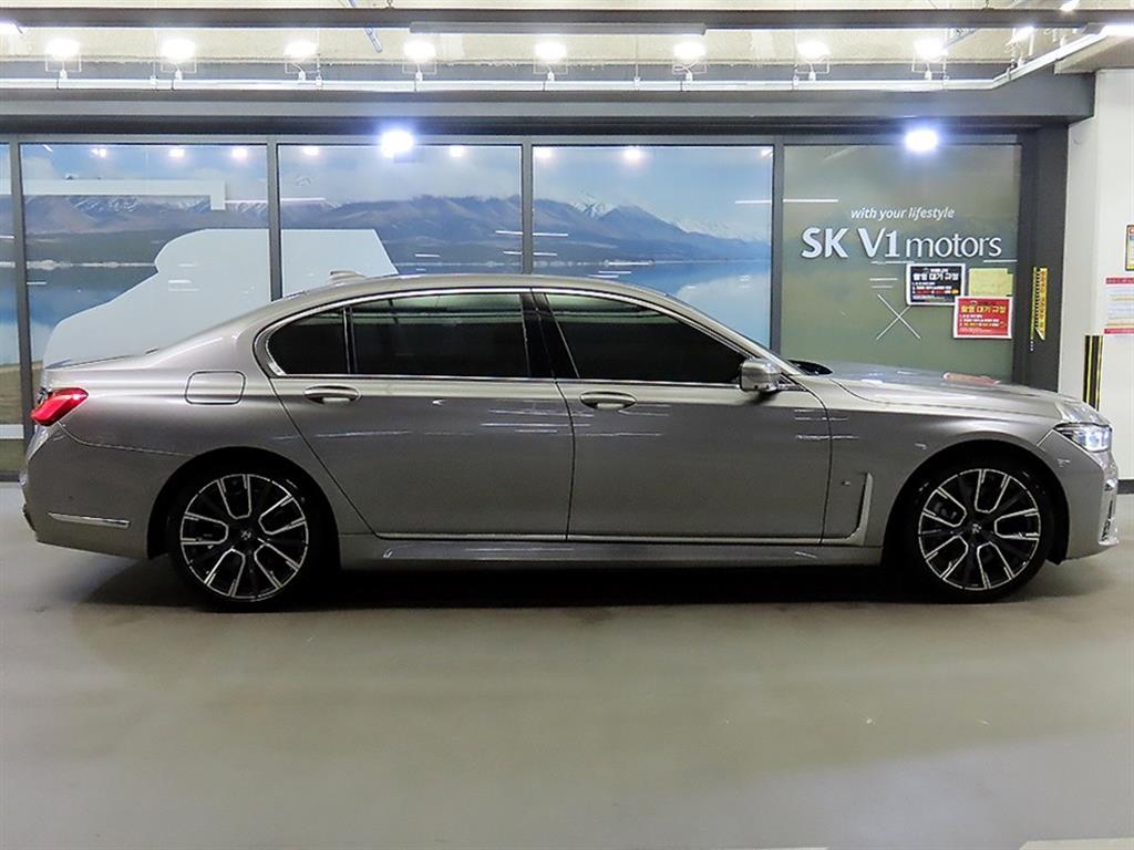 BMW 7 Series - Vista 3
