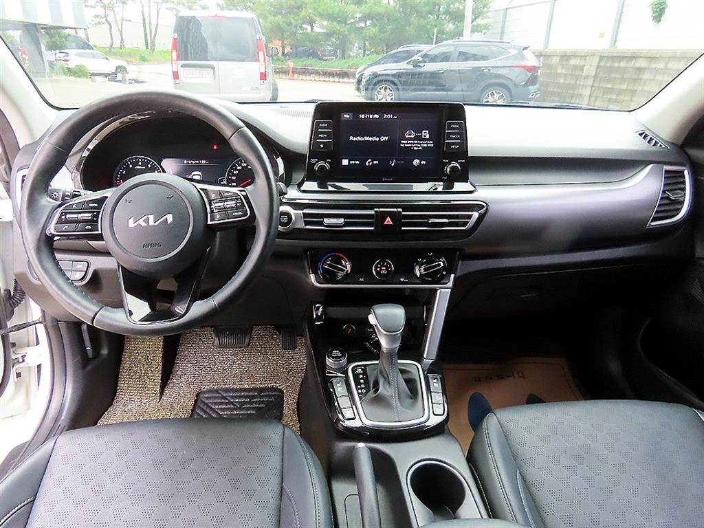 KIA Seltos - Vista 7
