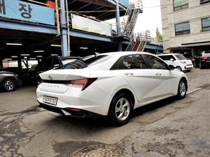 HYUNDAI Avante - Vista 8