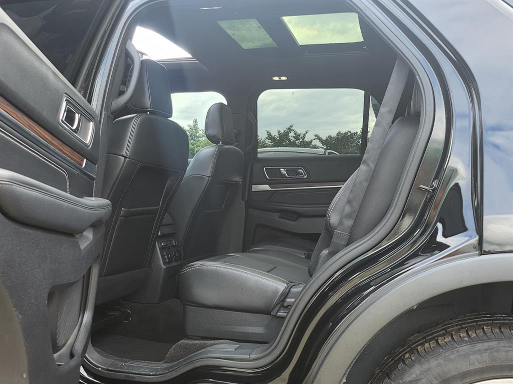 Ford Explorer - Vista 8