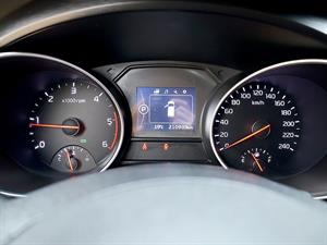 KIA Carnival - Vista 12