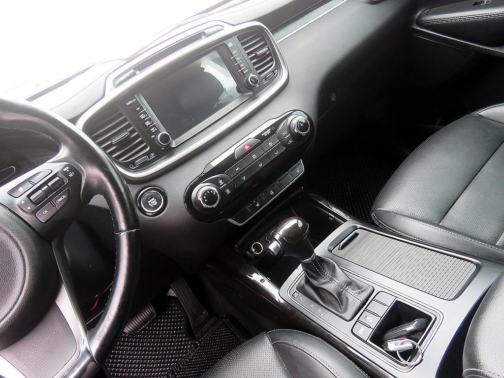 KIA Sorento - Vista 12