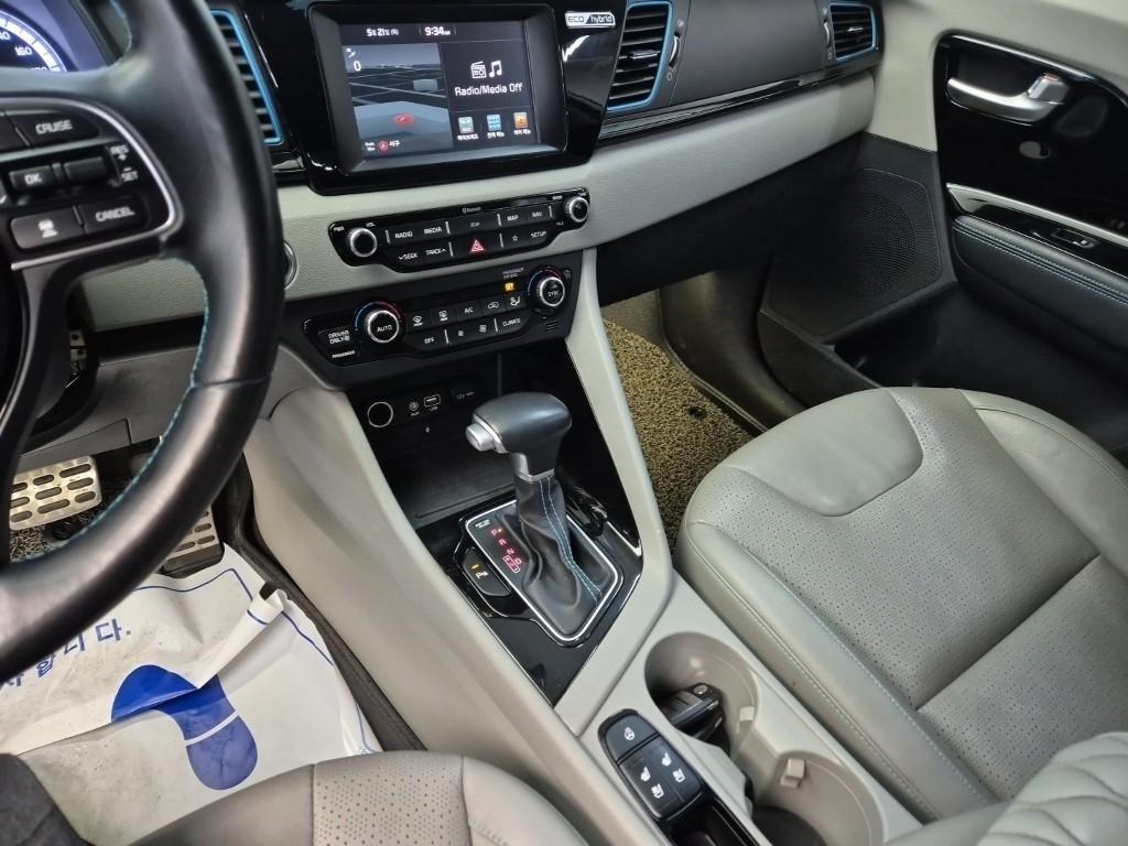 KIA Niro - Vista 10