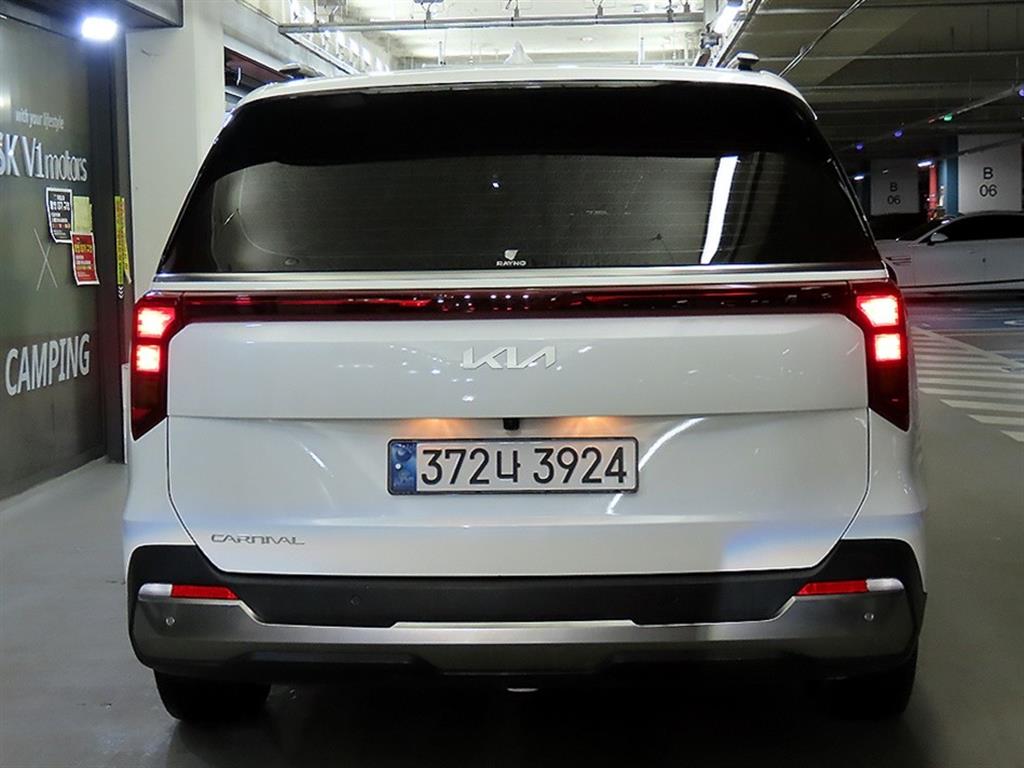 KIA Carnival - Vista 5