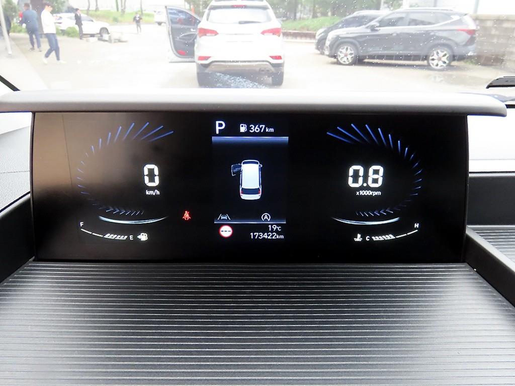HYUNDAI Staria - Vista 9