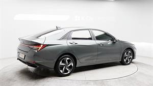 HYUNDAI Avante - Vista 4