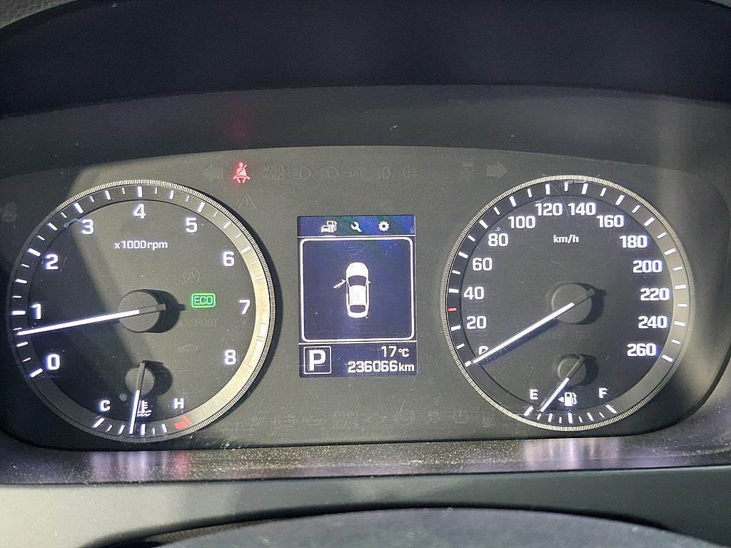 HYUNDAI Sonata - Vista 7