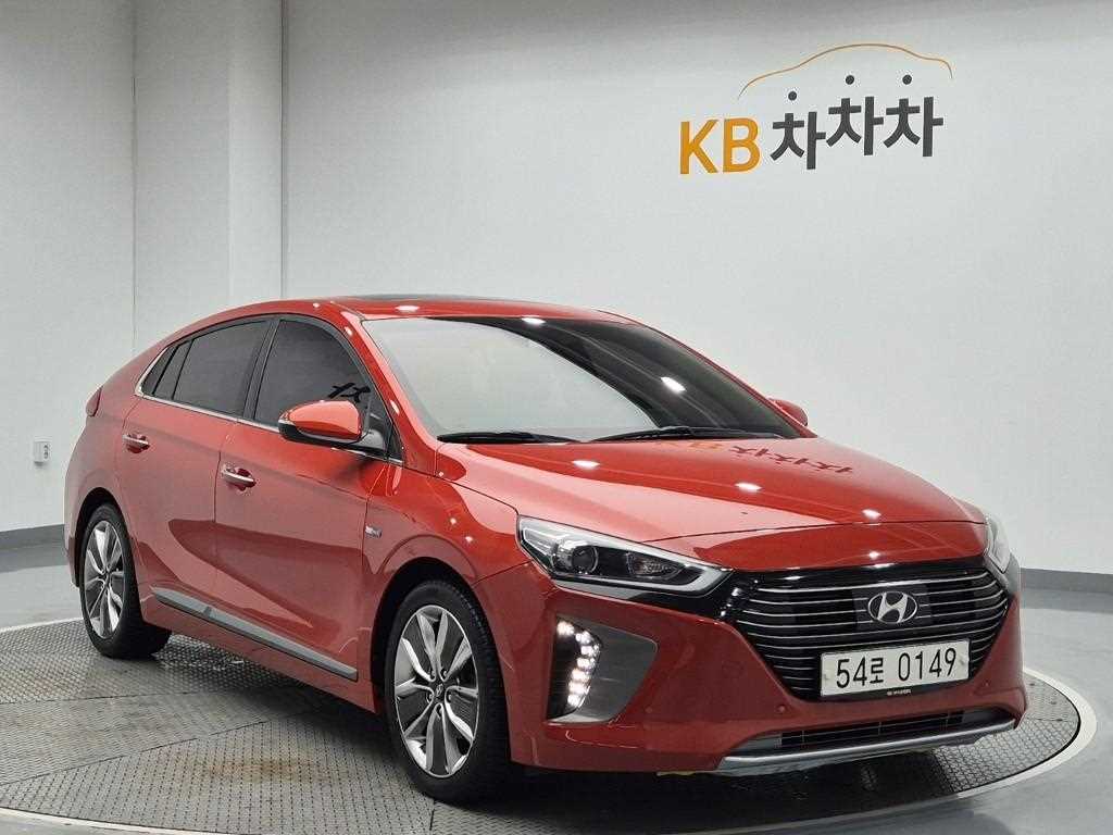 HYUNDAI Ioniq - Vista 4