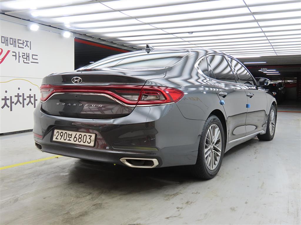 HYUNDAI Grandeur - Vista 4