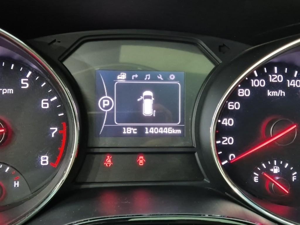 KIA Carnival - Vista 6