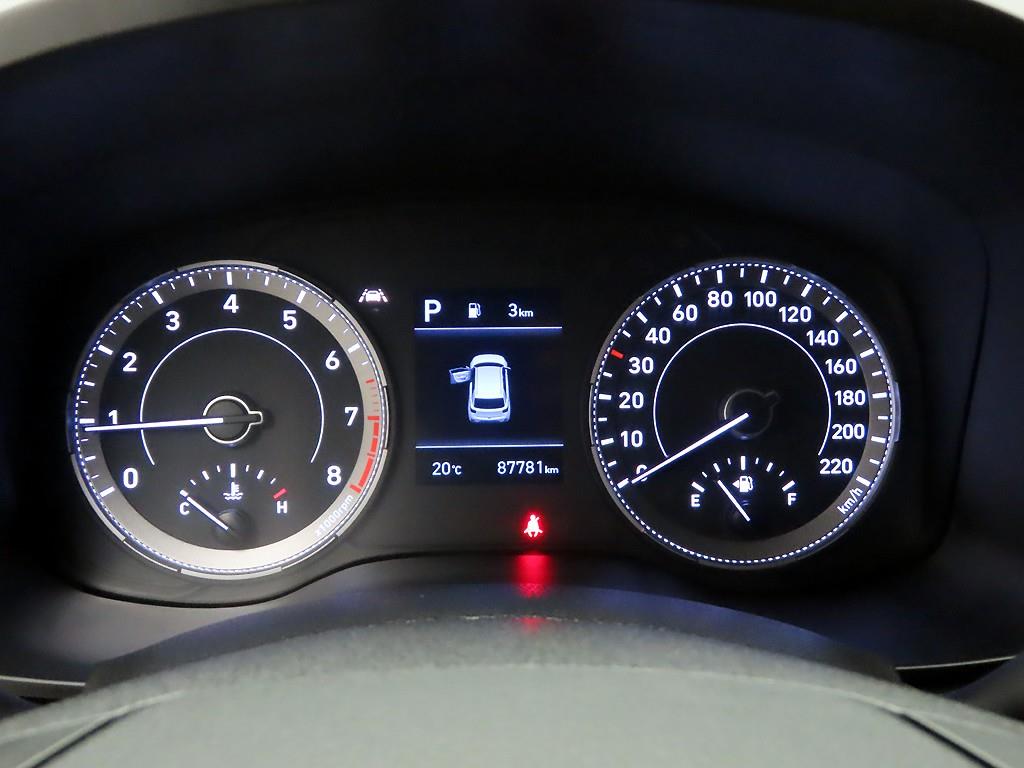HYUNDAI Venue - Vista 5