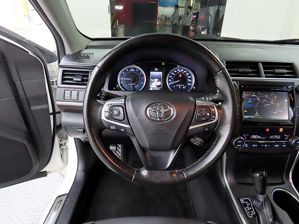 Toyota Camry - Vista 9