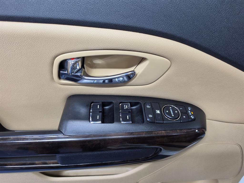 KIA Carnival - Vista 10