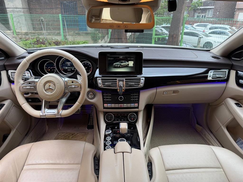 Mercedes Benz CLS Class - Vista 7