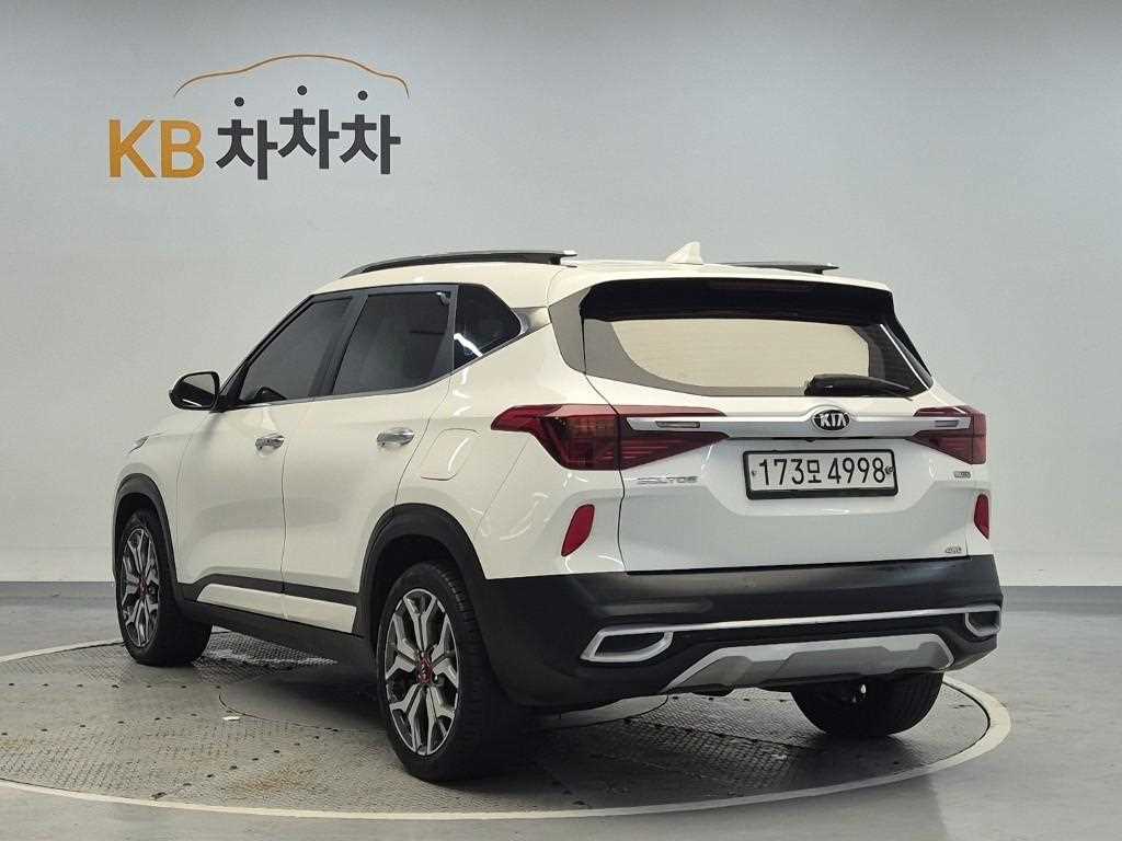 KIA Seltos - Vista 2