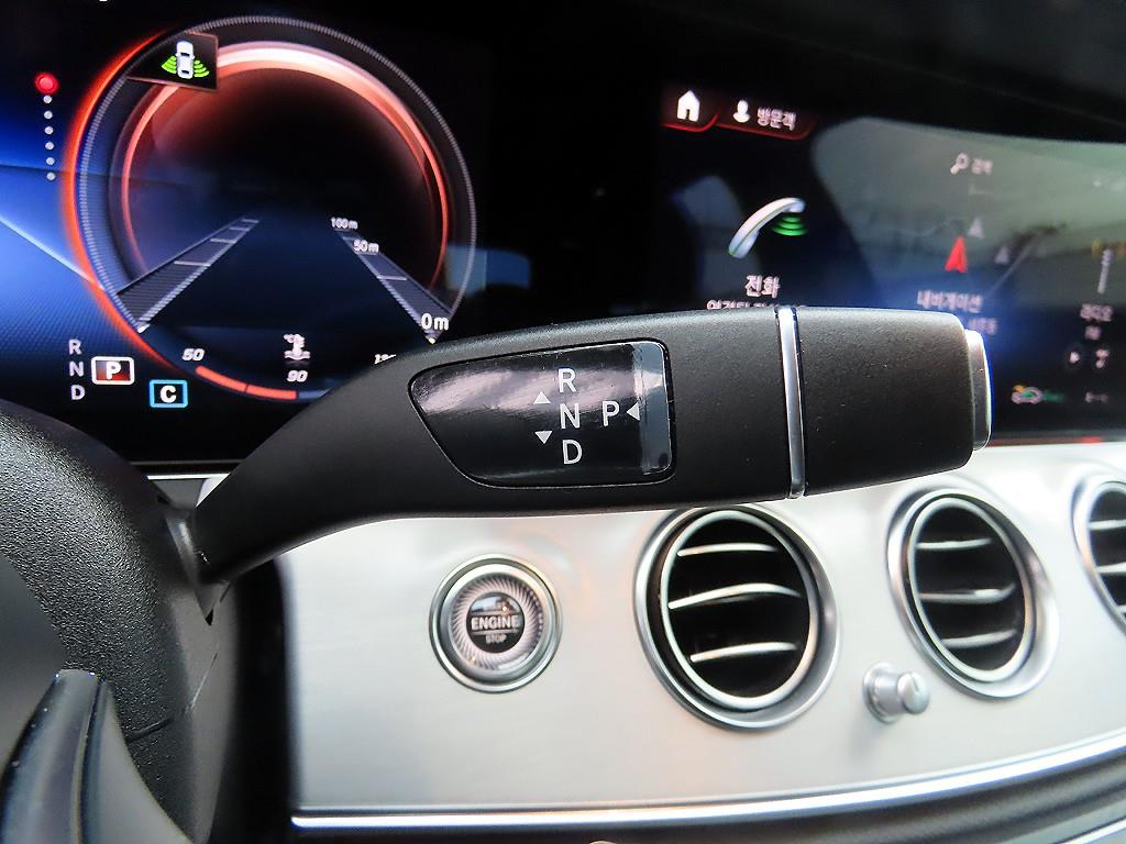 Mercedes Benz E class - Vista 10