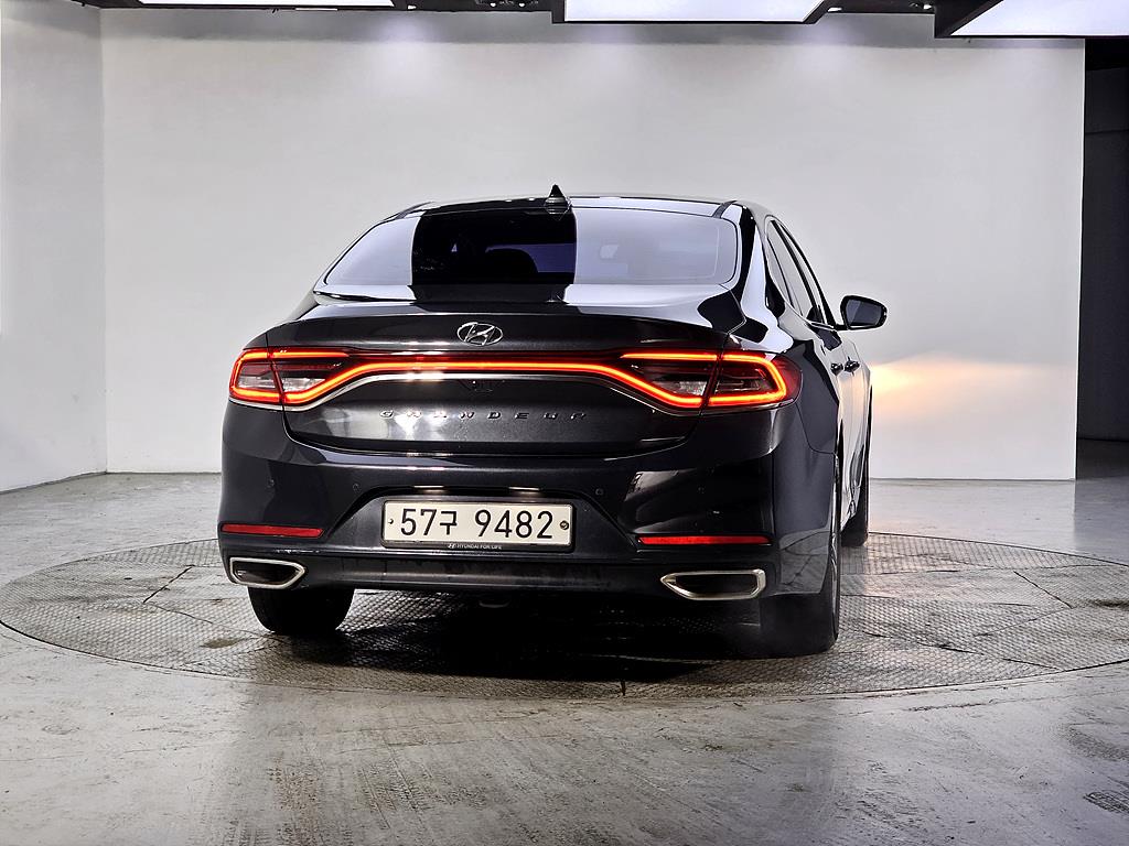HYUNDAI Grandeur - Vista 3