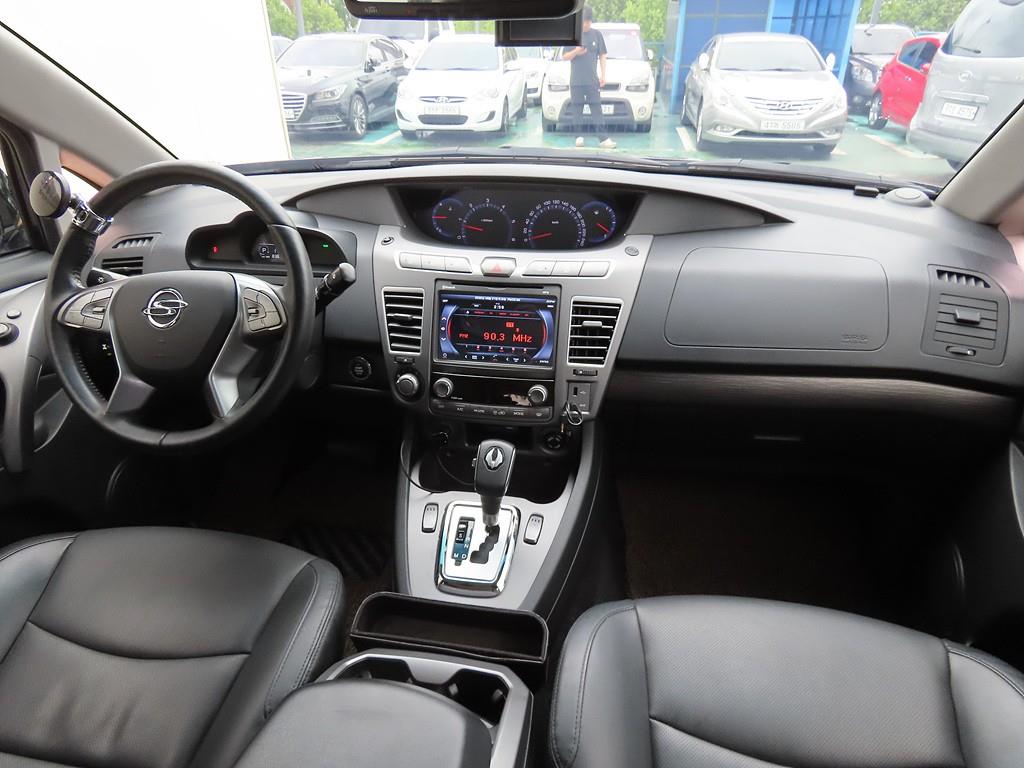 Ssangyong Korando - Vista 5