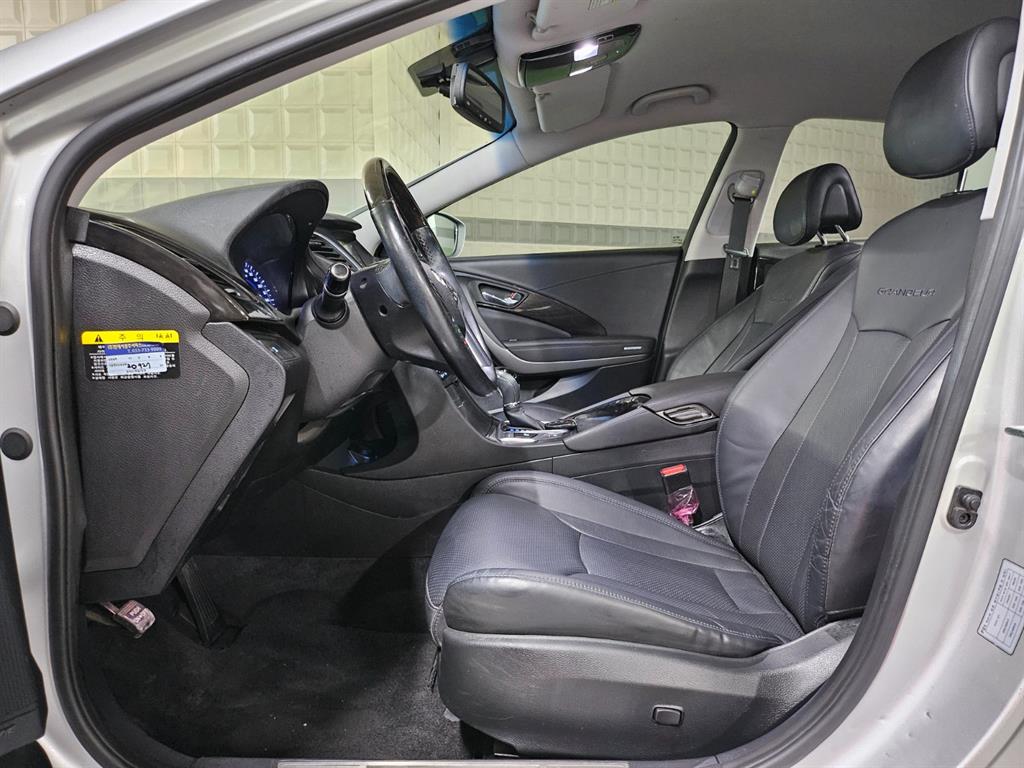HYUNDAI Grandeur - Vista 6