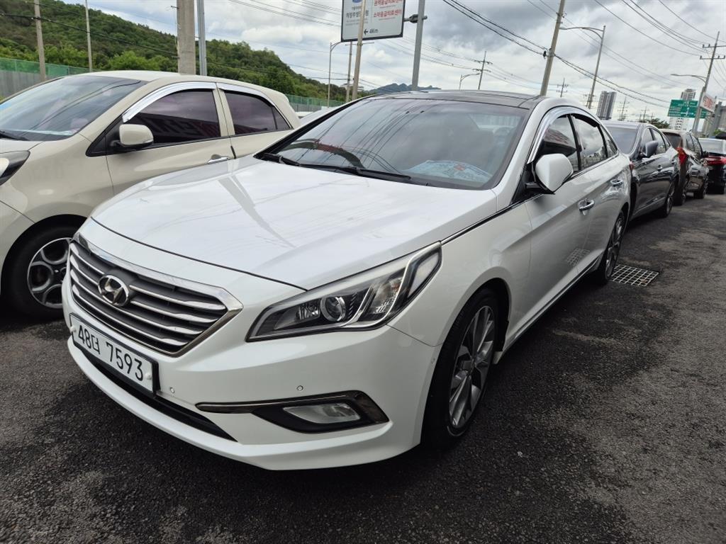 HYUNDAI Sonata - Vista 2