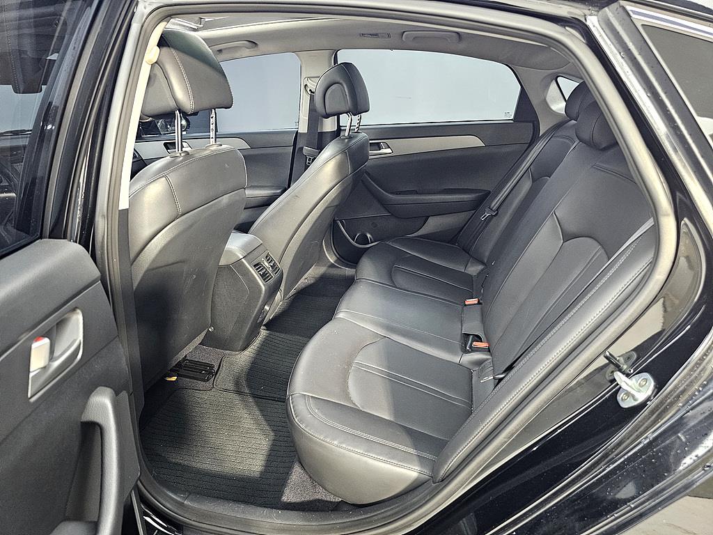 HYUNDAI Sonata - Vista 9