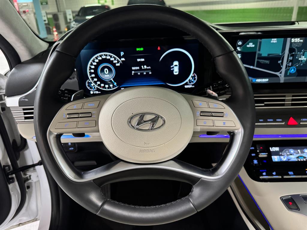 HYUNDAI Grandeur - Vista 11