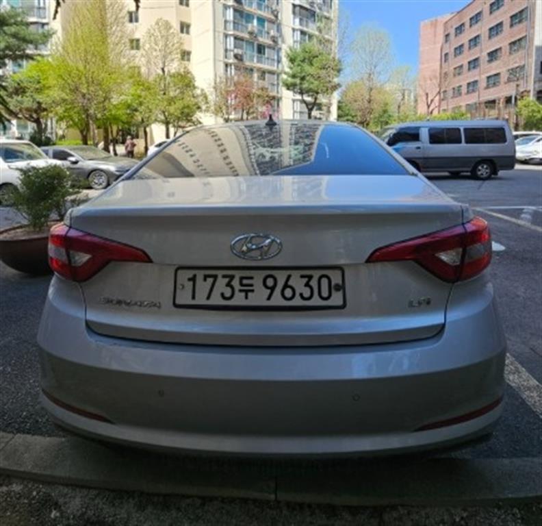 HYUNDAI Sonata - Vista 2