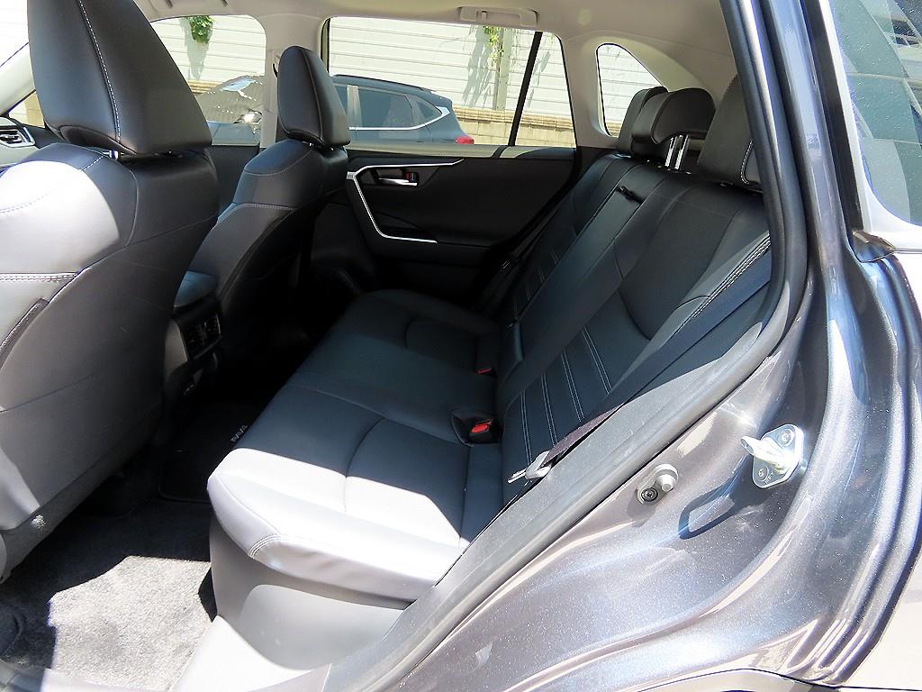 Toyota RAV4 - Vista 6